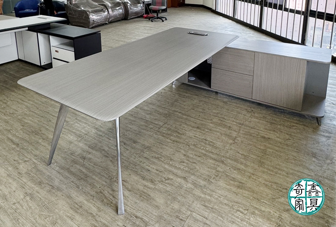 主管桌∣辦公桌,辦公椅,OA屏風,辦公室隔間,奇鑫辦公家具