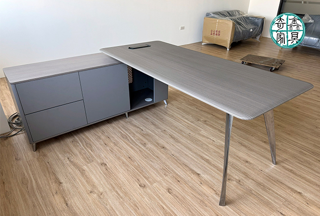 主管桌∣辦公桌,辦公椅,OA屏風,辦公室隔間,奇鑫辦公家具