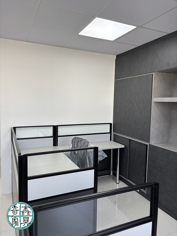 案例「OA屏風工作站/2.5cm屏風」∣奇鑫辦公家具