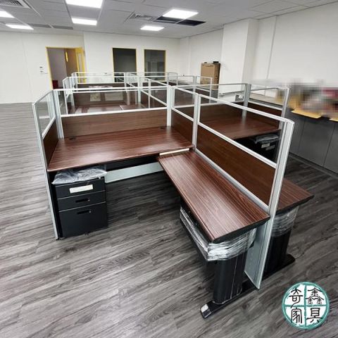 案例「OA屏風工作站/2.5cm屏風+CD桌」
