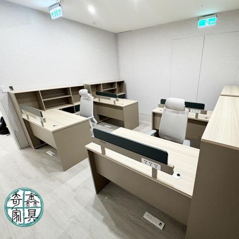 案例「開放式工作站/訂製系統桌」